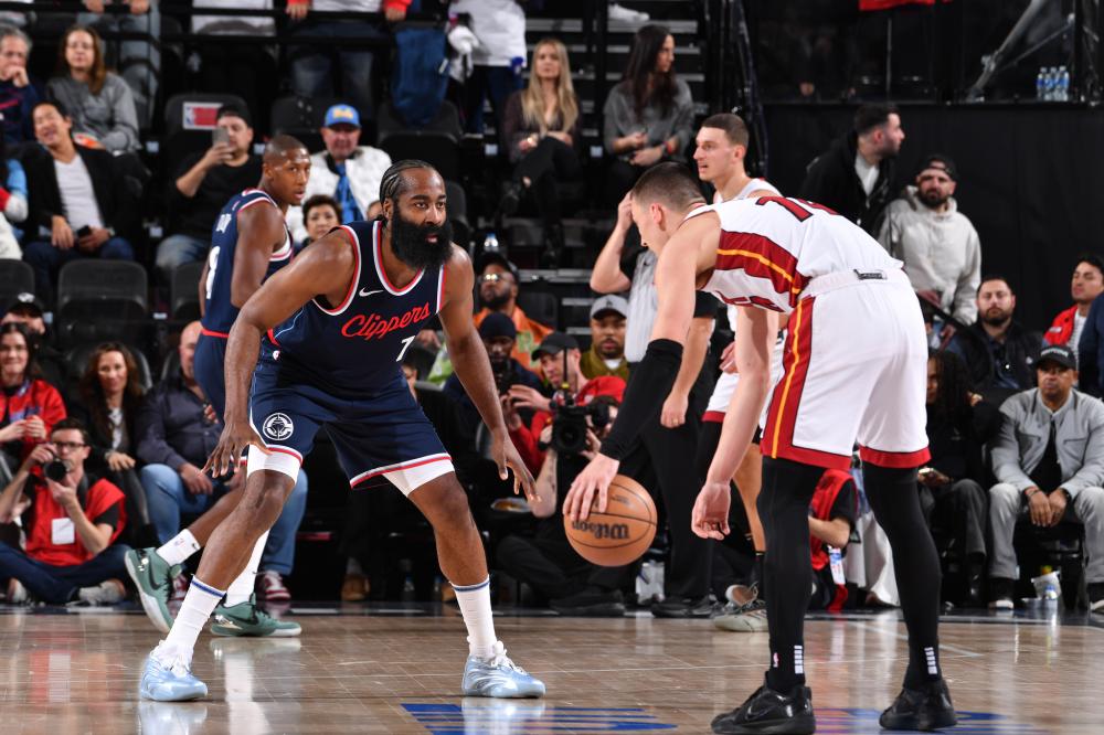 攻防两端的 攻防两端的