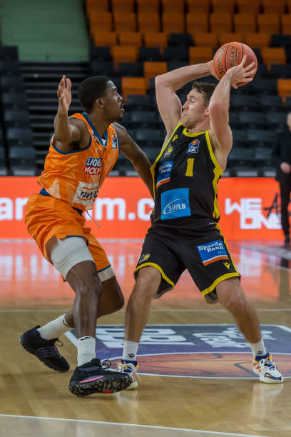 更折射出职 更折射出职